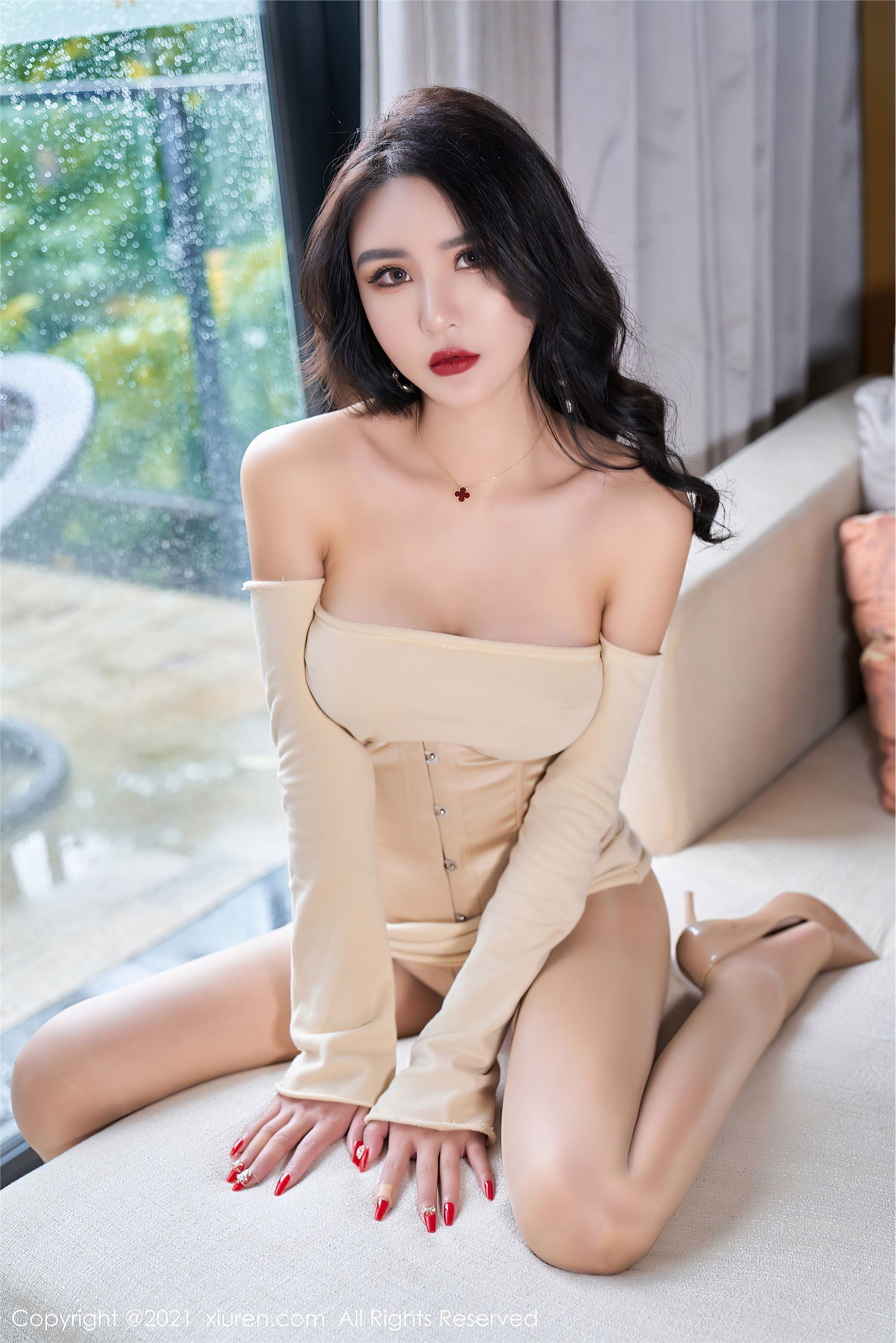 XIUREN秀人网 2021.08.25 No.3850 Emily尹菲